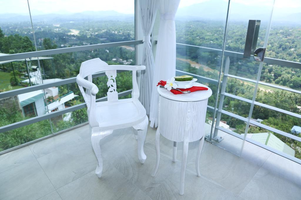 Villa Sky Pavilion à Kandy Extérieur photo