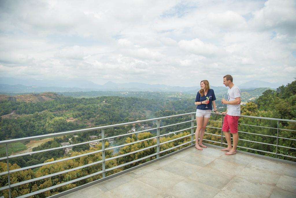 Villa Sky Pavilion à Kandy Extérieur photo